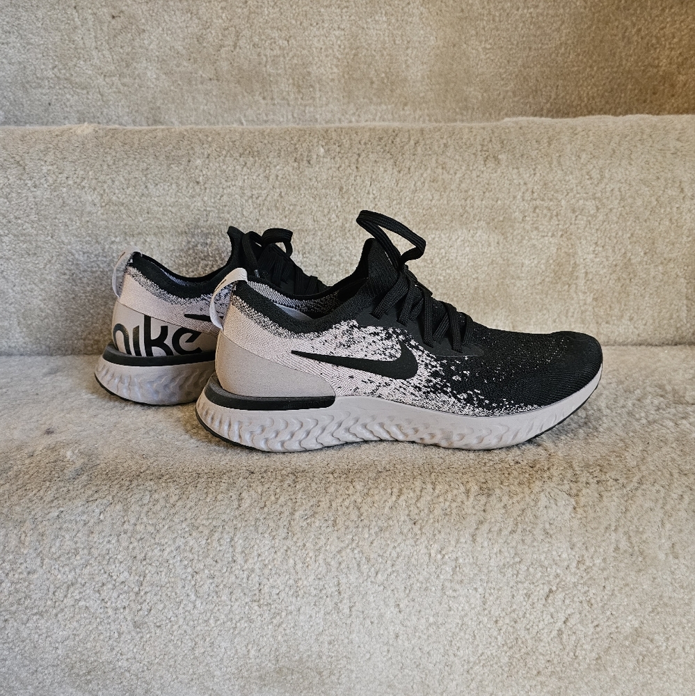 Nike Epic React Flyknit 2